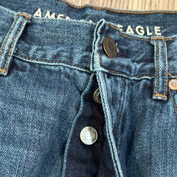 American Eagle Hi-Rise Girlfriend Jeans - size 8 - Picture 3 of 9